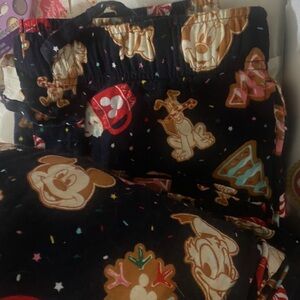 Men’s Cartoon Disney Character Pajamas - Black